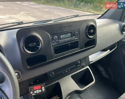 Белый Мерседес Sprinter, объемом двигателя 2.1 л и пробегом 275 тыс. км за 22700 $, фото 12 на Automoto.ua