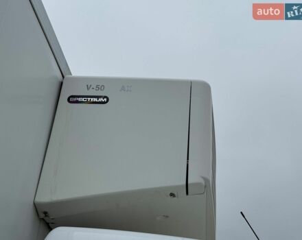 Белый Мерседес Sprinter, объемом двигателя 2.2 л и пробегом 242 тыс. км за 35800 $, фото 12 на Automoto.ua