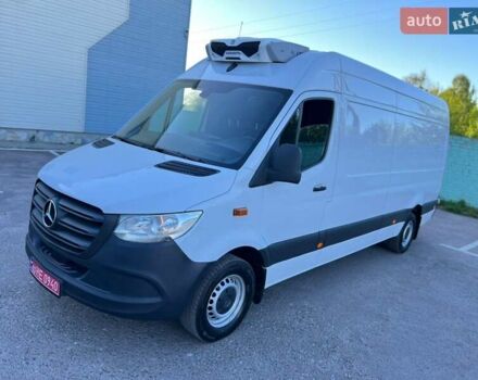 Белый Мерседес Sprinter, объемом двигателя 3 л и пробегом 279 тыс. км за 32999 $, фото 3 на Automoto.ua