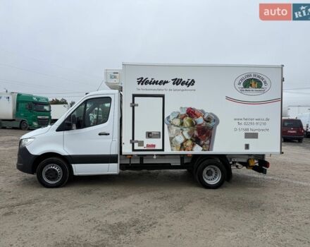 Белый Мерседес Sprinter, объемом двигателя 2.2 л и пробегом 242 тыс. км за 35800 $, фото 3 на Automoto.ua