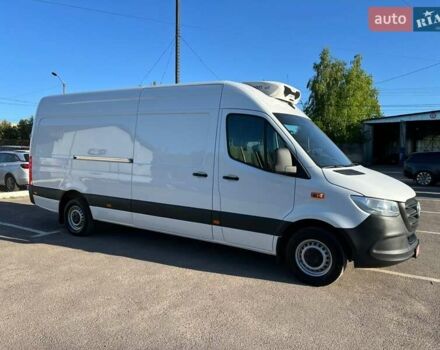 Белый Мерседес Sprinter, объемом двигателя 3 л и пробегом 279 тыс. км за 32999 $, фото 42 на Automoto.ua