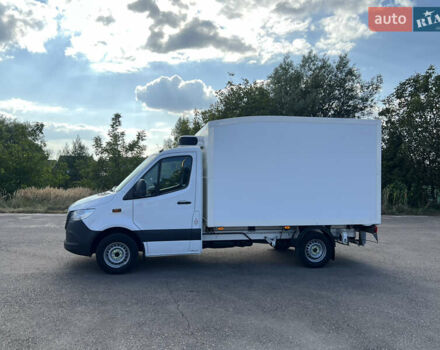 Белый Мерседес Sprinter, объемом двигателя 2.1 л и пробегом 275 тыс. км за 22700 $, фото 4 на Automoto.ua