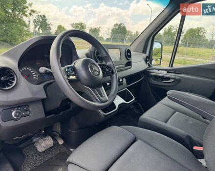 Белый Мерседес Sprinter, объемом двигателя 2.2 л и пробегом 210 тыс. км за 30300 $, фото 6 на Automoto.ua