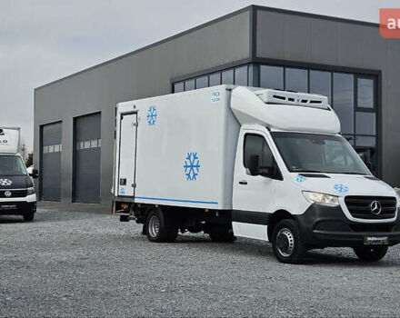 Белый Мерседес Sprinter, объемом двигателя 2.2 л и пробегом 190 тыс. км за 35900 $, фото 3 на Automoto.ua