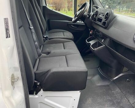 Белый Мерседес Sprinter, объемом двигателя 2.1 л и пробегом 270 тыс. км за 22100 $, фото 6 на Automoto.ua