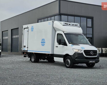Белый Мерседес Sprinter, объемом двигателя 2.2 л и пробегом 190 тыс. км за 35900 $, фото 2 на Automoto.ua