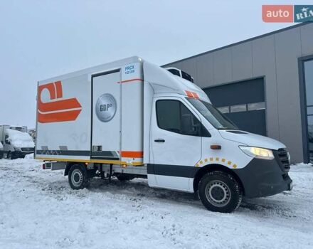 Белый Мерседес Sprinter, объемом двигателя 2.2 л и пробегом 166 тыс. км за 26800 $, фото 2 на Automoto.ua