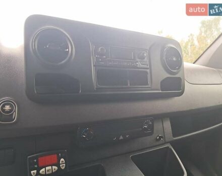 Белый Мерседес Sprinter, объемом двигателя 2.1 л и пробегом 271 тыс. км за 22900 $, фото 15 на Automoto.ua