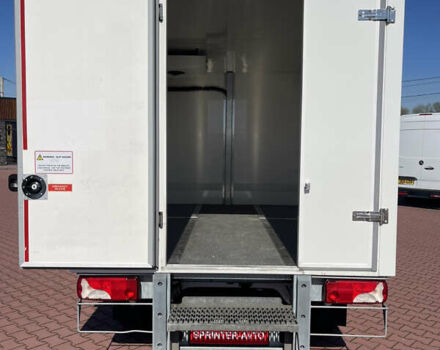 Белый Мерседес Sprinter, объемом двигателя 2.1 л и пробегом 193 тыс. км за 24250 $, фото 8 на Automoto.ua