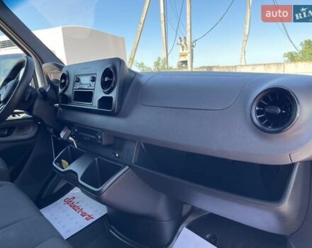 Белый Мерседес Sprinter, объемом двигателя 0 л и пробегом 226 тыс. км за 23850 $, фото 22 на Automoto.ua