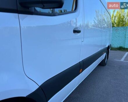 Белый Мерседес Sprinter, объемом двигателя 3 л и пробегом 279 тыс. км за 32999 $, фото 9 на Automoto.ua