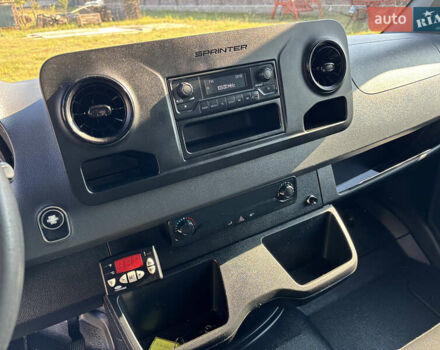 Білий Мерседес Sprinter, об'ємом двигуна 2.2 л та пробігом 198 тис. км за 22300 $, фото 17 на Automoto.ua
