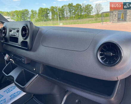 Белый Мерседес Sprinter, объемом двигателя 2.1 л и пробегом 267 тыс. км за 23850 $, фото 22 на Automoto.ua