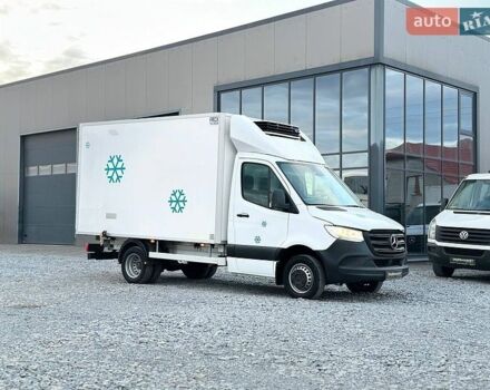 Белый Мерседес Sprinter, объемом двигателя 2.2 л и пробегом 142 тыс. км за 34900 $, фото 3 на Automoto.ua
