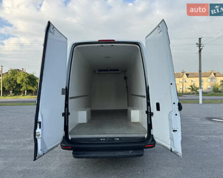 Белый Мерседес Sprinter, объемом двигателя 2.2 л и пробегом 300 тыс. км за 32500 $, фото 18 на Automoto.ua