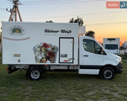 Белый Мерседес Sprinter, объемом двигателя 2.2 л и пробегом 242 тыс. км за 35900 $, фото 3 на Automoto.ua