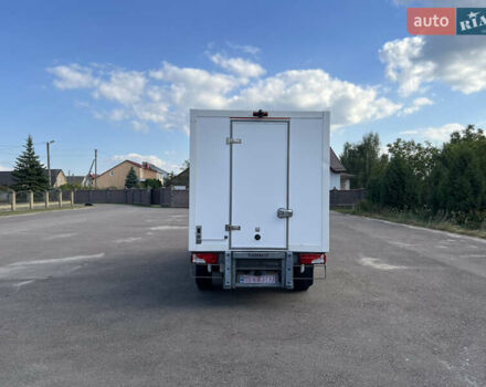 Белый Мерседес Sprinter, объемом двигателя 2.1 л и пробегом 275 тыс. км за 22700 $, фото 8 на Automoto.ua