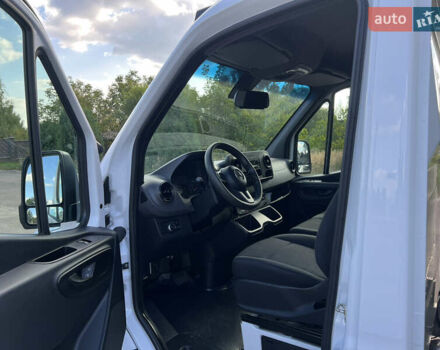 Белый Мерседес Sprinter, объемом двигателя 2.1 л и пробегом 275 тыс. км за 22700 $, фото 11 на Automoto.ua