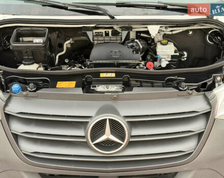 Белый Мерседес Sprinter, объемом двигателя 2 л и пробегом 342 тыс. км за 28850 $, фото 18 на Automoto.ua