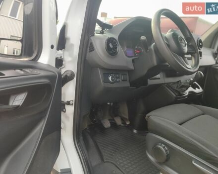 Белый Мерседес Sprinter, объемом двигателя 2 л и пробегом 378 тыс. км за 24900 $, фото 15 на Automoto.ua