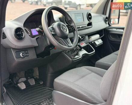 Белый Мерседес Sprinter, объемом двигателя 2 л и пробегом 342 тыс. км за 28850 $, фото 22 на Automoto.ua