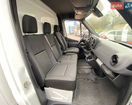 Белый Мерседес Sprinter, объемом двигателя 2.2 л и пробегом 211 тыс. км за 27000 $, фото 21 на Automoto.ua