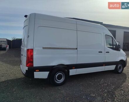 Белый Мерседес Sprinter, объемом двигателя 2.1 л и пробегом 280 тыс. км за 25900 $, фото 3 на Automoto.ua