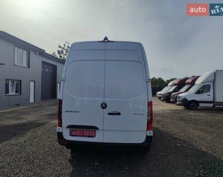 Белый Мерседес Sprinter, объемом двигателя 2.1 л и пробегом 280 тыс. км за 25900 $, фото 2 на Automoto.ua