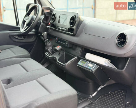 Белый Мерседес Sprinter, объемом двигателя 2 л и пробегом 342 тыс. км за 28850 $, фото 23 на Automoto.ua