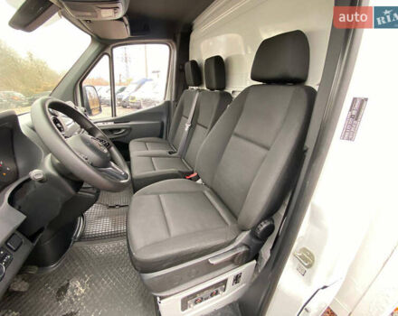 Белый Мерседес Sprinter, объемом двигателя 2.2 л и пробегом 211 тыс. км за 27000 $, фото 16 на Automoto.ua