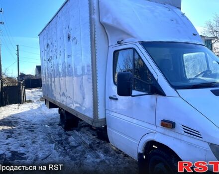 Белый Мерседес Sprinter, объемом двигателя 2.1 л и пробегом 200 тыс. км за 7500 $, фото 6 на Automoto.ua