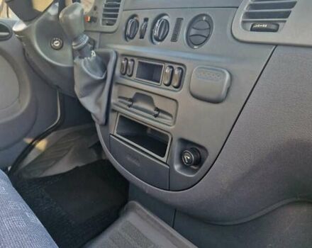 Белый Мерседес Sprinter, объемом двигателя 2.7 л и пробегом 230 тыс. км за 17550 $, фото 18 на Automoto.ua