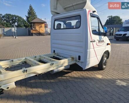 Белый Мерседес Sprinter, объемом двигателя 2.7 л и пробегом 230 тыс. км за 17550 $, фото 11 на Automoto.ua