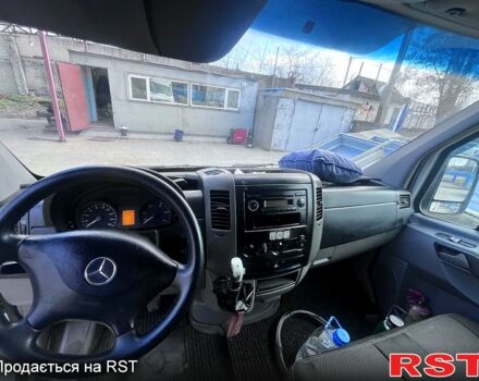 Белый Мерседес Sprinter, объемом двигателя 3 л и пробегом 735 тыс. км за 12500 $, фото 6 на Automoto.ua