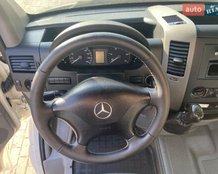 Белый Мерседес Sprinter, объемом двигателя 2.2 л и пробегом 280 тыс. км за 12700 $, фото 11 на Automoto.ua