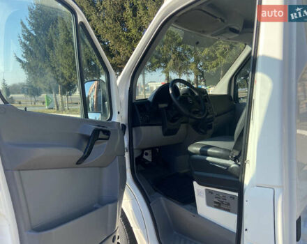 Белый Мерседес Sprinter, объемом двигателя 2.2 л и пробегом 280 тыс. км за 12700 $, фото 18 на Automoto.ua