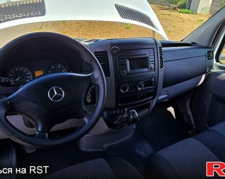 Белый Мерседес Sprinter, объемом двигателя 2.2 л и пробегом 383 тыс. км за 19000 $, фото 5 на Automoto.ua