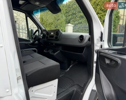 Білий Мерседес Sprinter, об'ємом двигуна 2 л та пробігом 212 тис. км за 37117 $, фото 11 на Automoto.ua