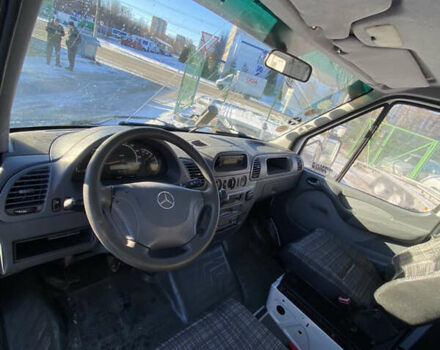 Белый Мерседес Sprinter, объемом двигателя 2.7 л и пробегом 330 тыс. км за 14999 $, фото 11 на Automoto.ua