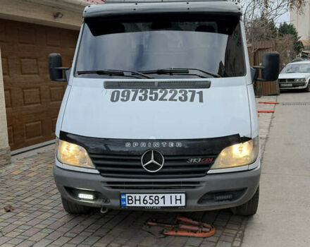 Белый Мерседес Sprinter, объемом двигателя 2.15 л и пробегом 322 тыс. км за 11500 $, фото 4 на Automoto.ua