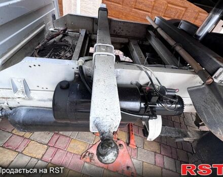 Белый Мерседес Sprinter, объемом двигателя 2.2 л и пробегом 322 тыс. км за 11500 $, фото 7 на Automoto.ua