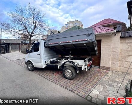 Белый Мерседес Sprinter, объемом двигателя 2.2 л и пробегом 322 тыс. км за 11500 $, фото 5 на Automoto.ua