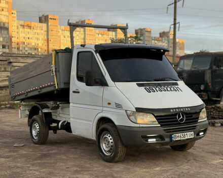 Белый Мерседес Sprinter, объемом двигателя 2.15 л и пробегом 290 тыс. км за 12500 $, фото 3 на Automoto.ua