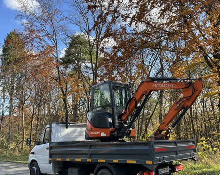 Белый Мерседес Sprinter, объемом двигателя 2.7 л и пробегом 451 тыс. км за 18700 $, фото 9 на Automoto.ua