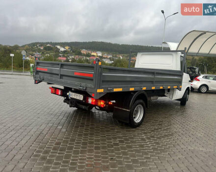 Белый Мерседес Sprinter, объемом двигателя 2.7 л и пробегом 451 тыс. км за 18700 $, фото 5 на Automoto.ua