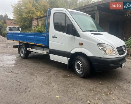 Белый Мерседес Sprinter, объемом двигателя 2.14 л и пробегом 400 тыс. км за 16920 $, фото 3 на Automoto.ua