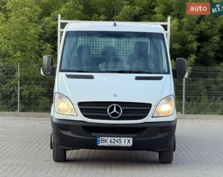 Белый Мерседес Sprinter, объемом двигателя 2.2 л и пробегом 374 тыс. км за 26000 $, фото 1 на Automoto.ua