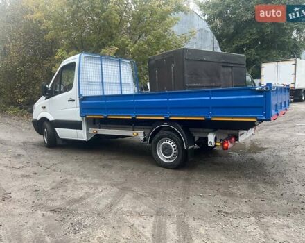 Белый Мерседес Sprinter, объемом двигателя 2.14 л и пробегом 400 тыс. км за 16920 $, фото 11 на Automoto.ua