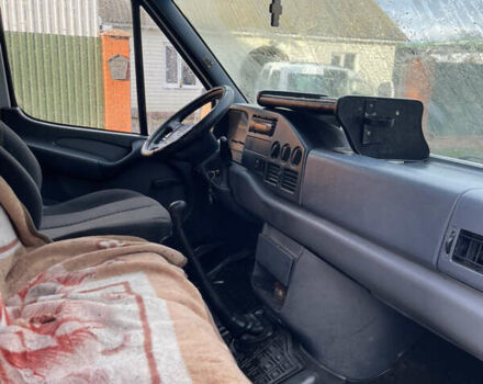 Білий Мерседес Sprinter, об'ємом двигуна 2.9 л та пробігом 360 тис. км за 5500 $, фото 5 на Automoto.ua