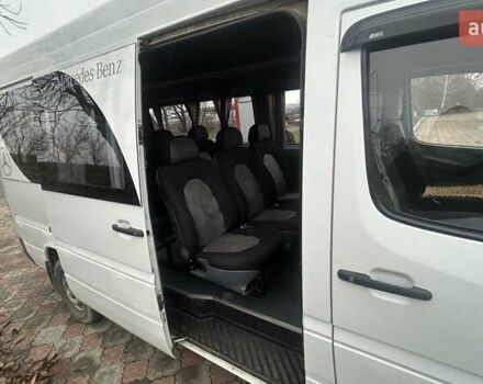 Белый Мерседес Sprinter, объемом двигателя 2.15 л и пробегом 228 тыс. км за 11580 $, фото 31 на Automoto.ua